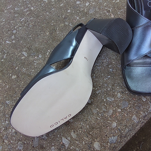 CALICO, leather, 7 1/2 M, Sling back, Open toe, 3" chunky heel, Green metallic - Picture 3 of 4
